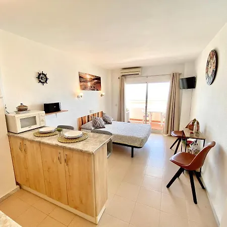 Stylish With Panoramic Sea View Fuengirola
